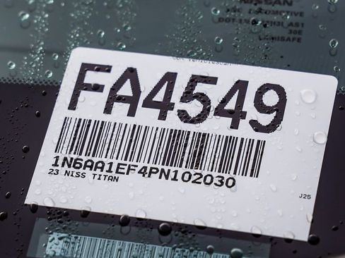 Used 2023 Nissan Titan SV w/ SV Convenience Package image 28