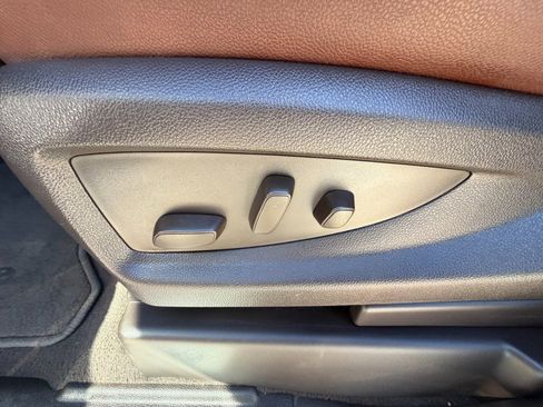 Used 2020 Chevrolet Suburban Premier image 8