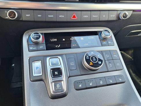 Certified 2024 Hyundai Palisade Calligraphy AWD/4WD image 28