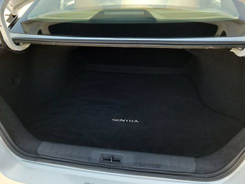 Used 2023 Nissan Sentra SV w/ SV Premium Package FWD image 9