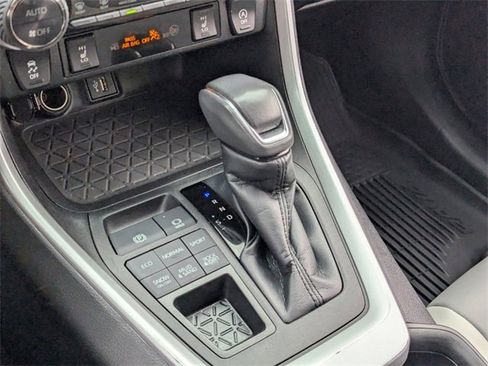 Used 2023 Toyota RAV4 XLE Premium image 29
