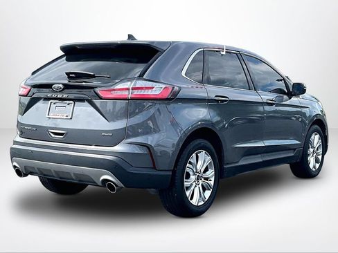 Used 2022 Ford Edge Titanium AWD/4WD image 2