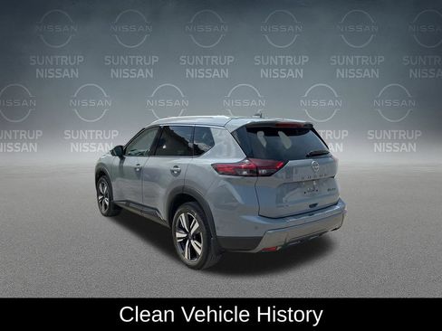 Used 2024 Nissan Rogue SL AWD/4WD image 4