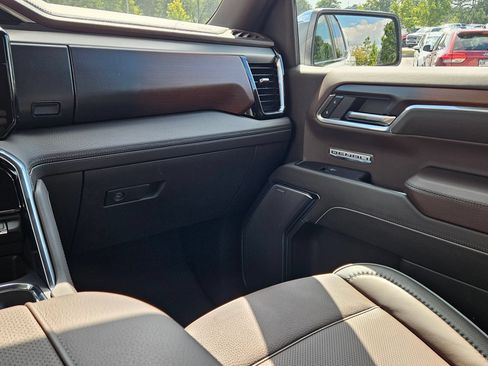 Used 2026 GMC Sierra 1500 Denali w/ Denali Reserve Package AWD/4WD image 11
