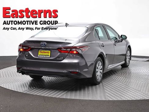 Used 2023 Toyota Camry LE FWD image 5