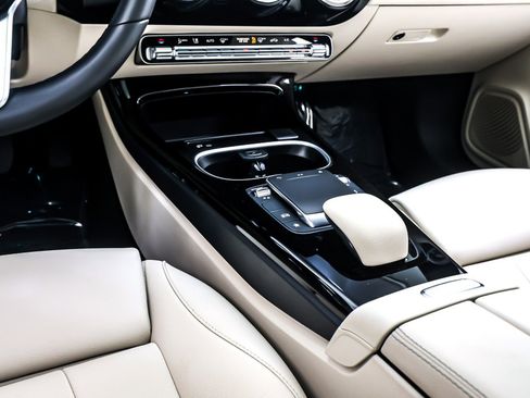 Certified 2023 Mercedes-Benz CLA 250 image 8