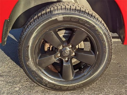 Used 2019 RAM 1500 Express w/ Wheel & Sound Group image 8