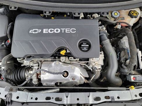 Used 2019 Chevrolet Cruze Diesel w/ Sun And Sound Package image 40