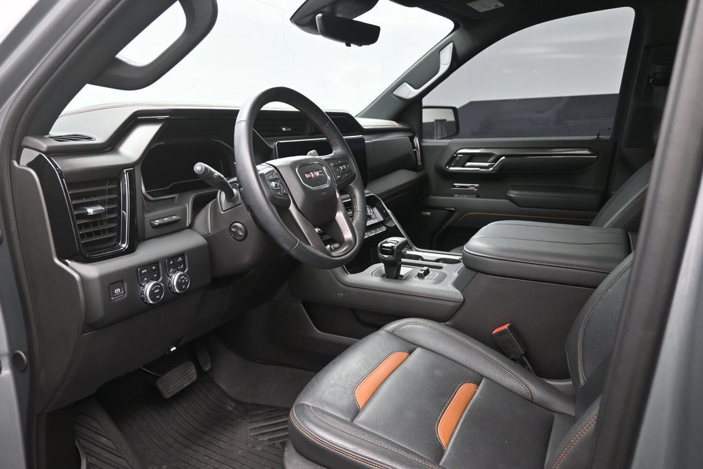 Used 2024 GMC Sierra 1500 AT4 w/ Technology Package AWD/4WD image 19