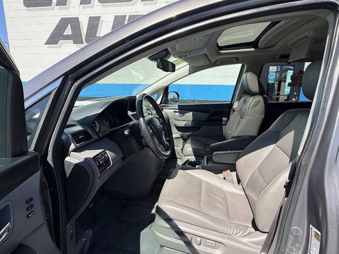 Used 2016 Honda Odyssey Touring image 8