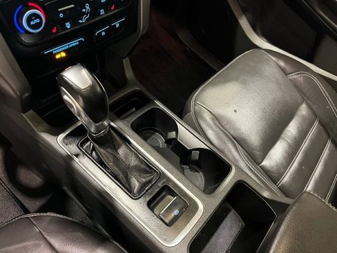Used 2018 Ford Escape SEL AWD/4WD image 32