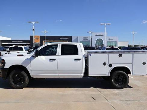 New 2026 RAM 2500 Tradesman w/ Commercial Features Package image 4