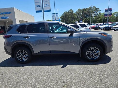 Used 2023 Nissan Rogue S AWD/4WD image 4
