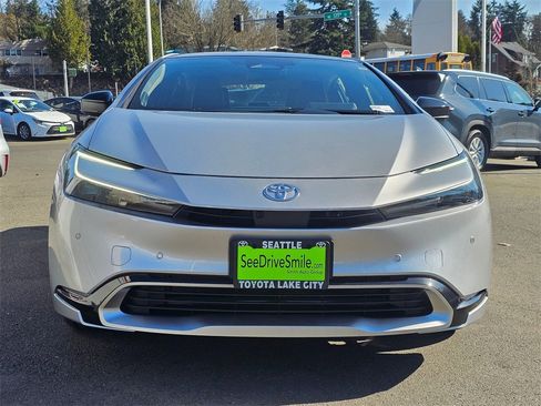 New 2026 Toyota Prius Plug-In Hybrid image 2