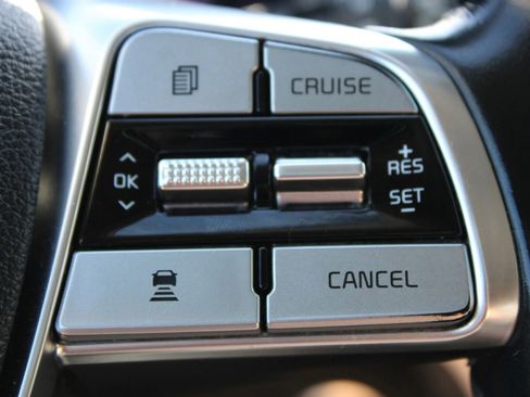 Used 2021 Kia Telluride LX FWD image 29