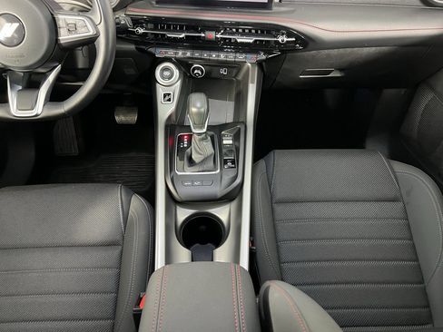 Used 2024 Dodge Hornet GT w/ Tech Pack w/o Parking image 17