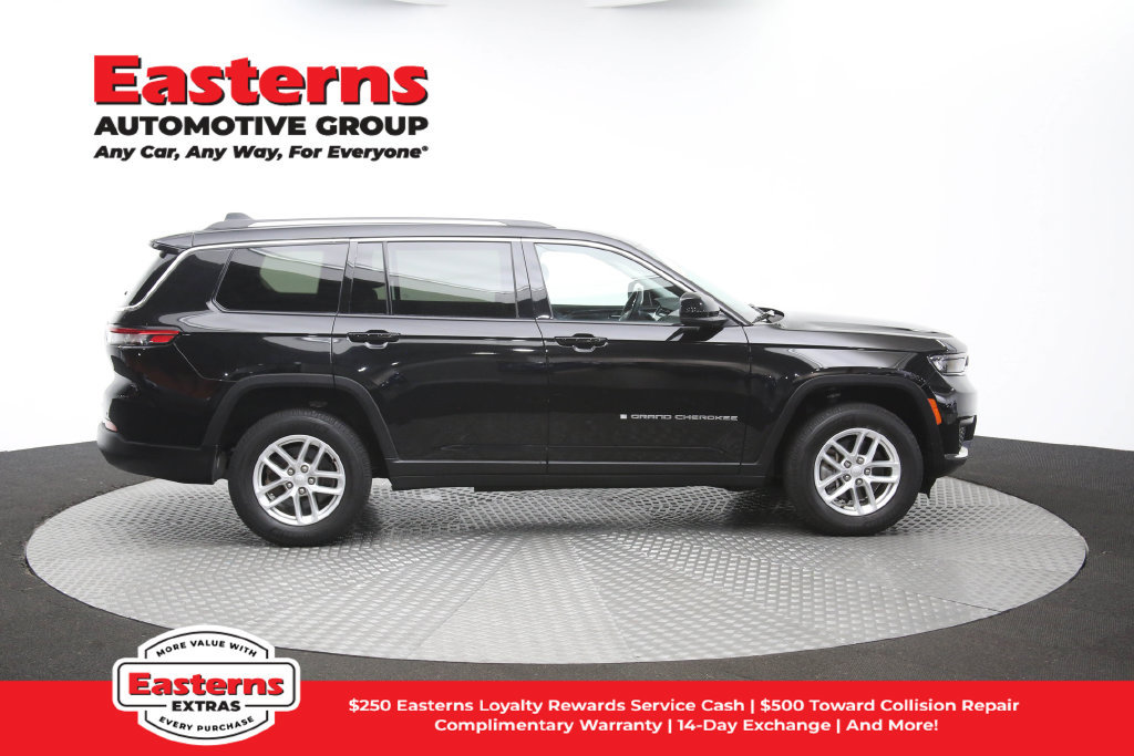 Used 2022 Jeep Grand Cherokee L Laredo w/ Luxury Tech Group I AWD/4WD image 46