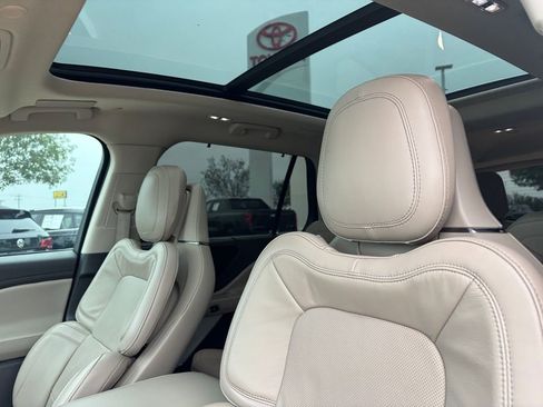 Used 2023 Lincoln Aviator Grand Touring w/ Equipment Group 301A AWD/4WD image 10