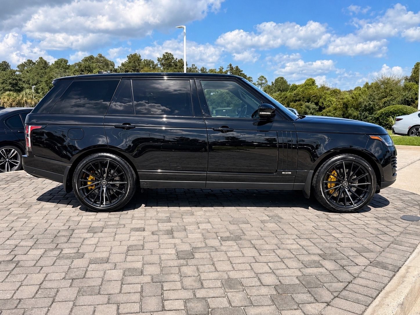Used 2021 Land Rover Range Rover P525 Westminster Edition LWB AWD/4WD image 8