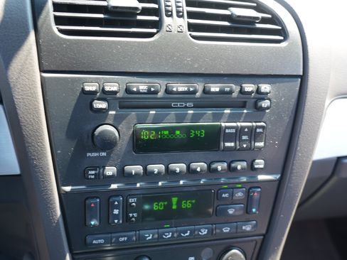 Used 2002 Ford Thunderbird RWD image 25