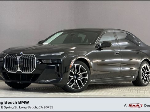 Certified 2023 BMW i7 xDrive60 w/ Executive Package 2 AWD/4WD image 1
