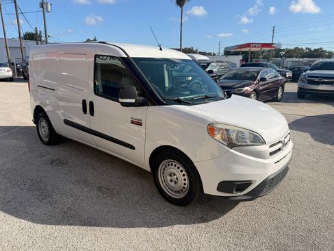 Used 2022 RAM ProMaster City Tradesman FWD image 2