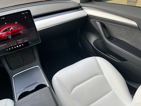 Used 2022 Tesla Model 3 Long Range AWD/4WD image 18