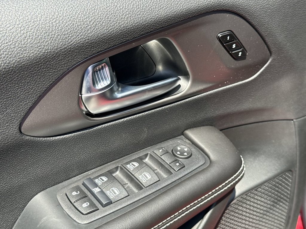 New 2027 Chrysler Pacifica Select FWD image 22