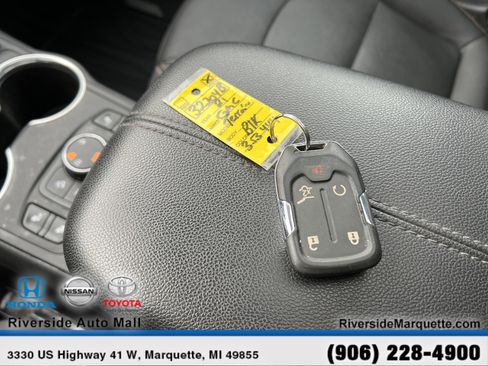 Used 2021 GMC Terrain SLT w/ Infotainment Package II image 27