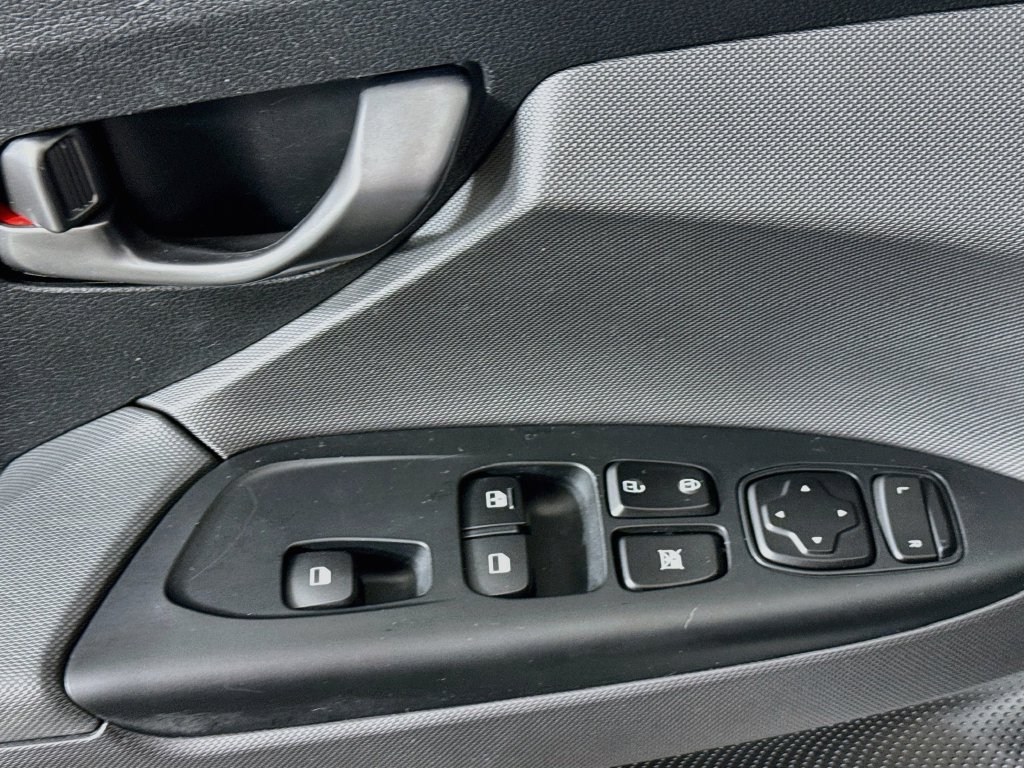 Used 2019 Hyundai Veloster Turbo FWD image 21