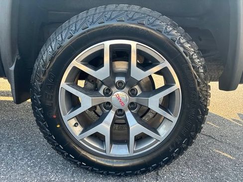Used 2017 GMC Sierra 1500 SLT AWD/4WD image 13