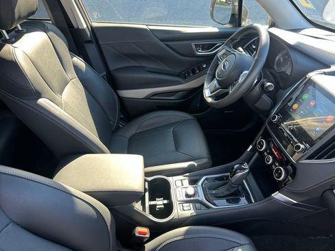 Used 2024 Subaru Forester Limited image 17