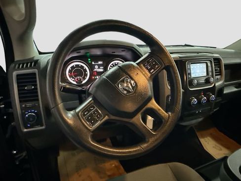 Used 2017 RAM 1500 Express image 12