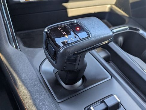 Used 2022 GMC Sierra 1500 AT4 w/ AT4 Premium Package image 12