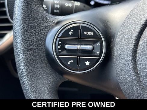 Used 2025 Kia Soul LX FWD image 24