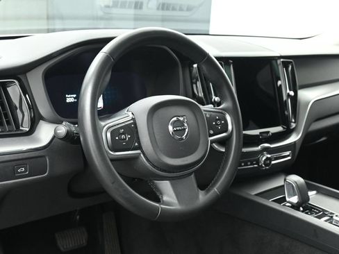 Used 2023 Volvo XC60 B5 Core AWD/4WD image 23