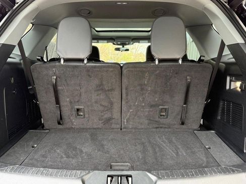 Certified 2023 Ford Explorer XLT image 5