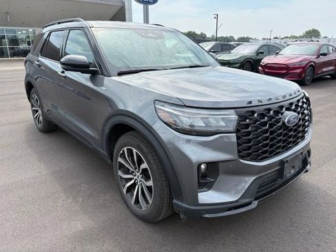 Used 2026 Ford Explorer ST-Line AWD/4WD image 9