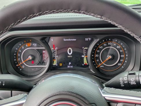New 2026 Jeep Wrangler Unlimited Sahara AWD/4WD image 17