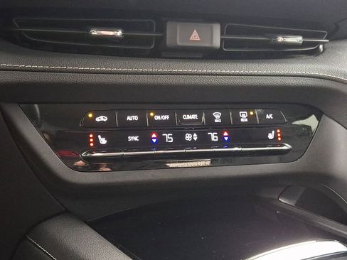 Used 2021 Buick Envision Essence image 15