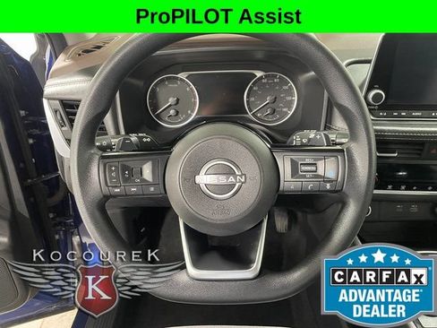 Used 2023 Nissan Rogue SV AWD/4WD image 14