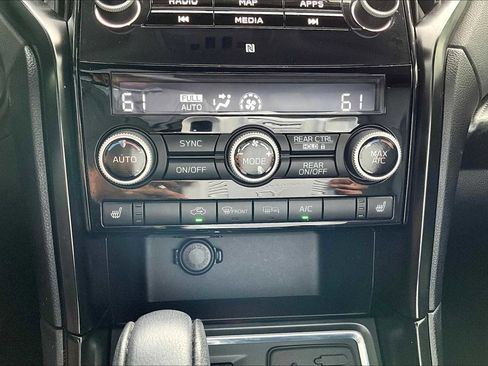 Used 2022 Subaru Ascent Onyx Edition image 34