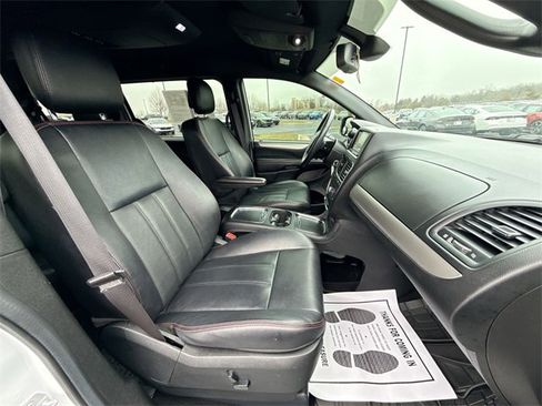 Used 2019 Dodge Grand Caravan GT image 23