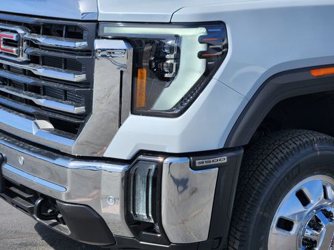 New 2026 GMC Sierra 3500 SLT w/ Texas SLT Premium Package image 6