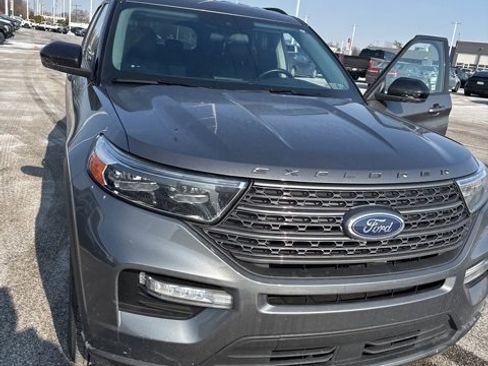 Certified 2022 Ford Explorer XLT w/ Equipment Group 202A image 12
