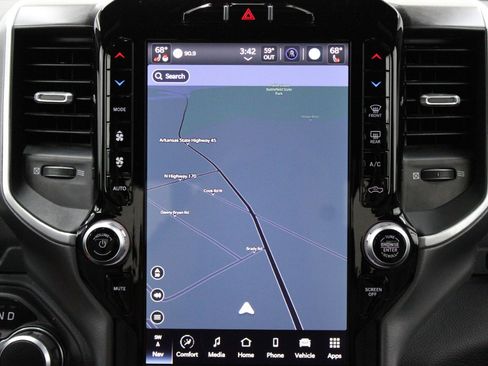 Used 2024 RAM 2500 Big Horn w/ Level 2 Equipment Group image 25