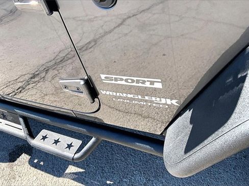 Used 2018 Jeep Wrangler Unlimited Sport S image 23