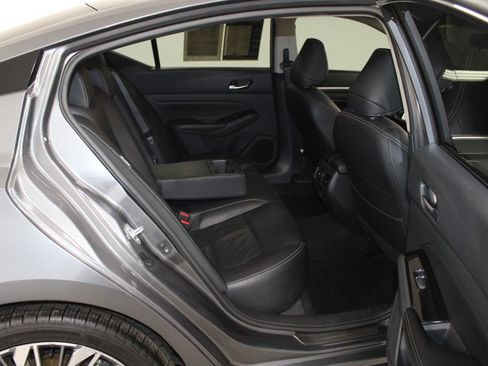 Used 2024 Nissan Altima 2.5 SL image 31