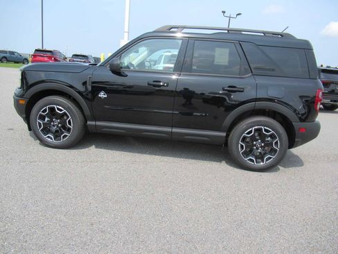 New 2025 Ford Bronco Sport Outer Banks image 8