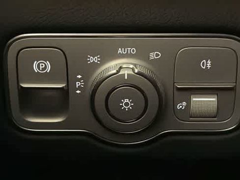 Used 2023 Mercedes-Benz GLE 350 4MATIC image 17